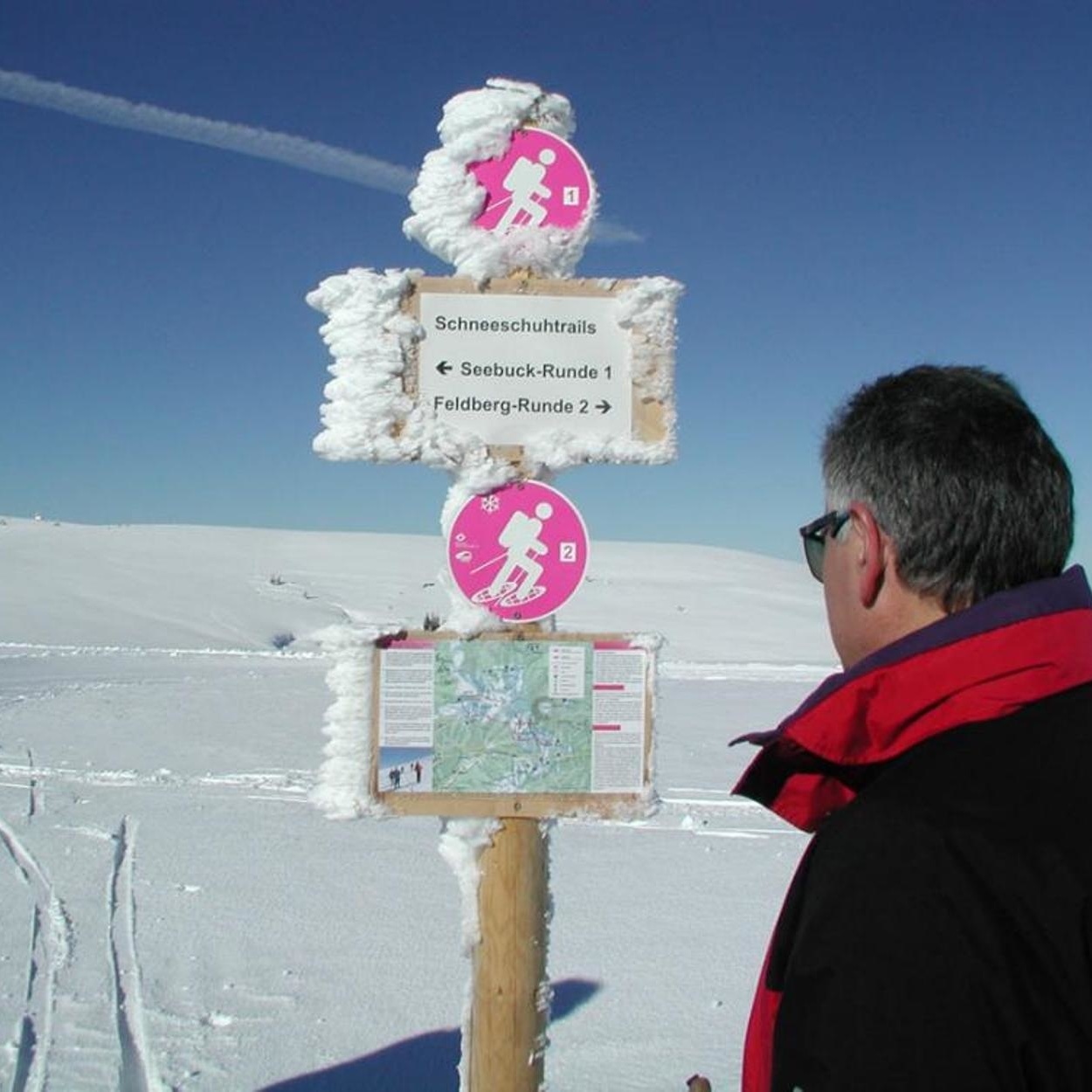 Dieses Zeichen leitet Schneeschuhwanderer  NAZ Sdschwarzwald