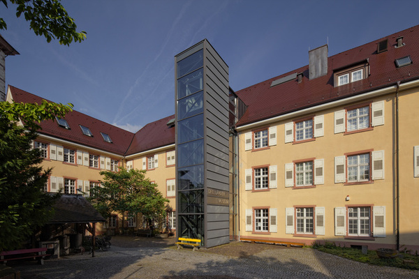 Die sptbarocke ehemalige Tabakfabrik beherbergt das Dreilndermusuem  Dreilndermuseum Lrrach