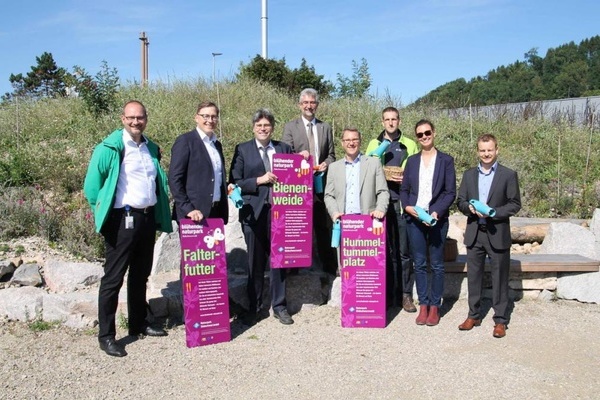 Gruppenbild Kampagne Blhender Naturpark Sdschwarzald bei Novartis in Wehr