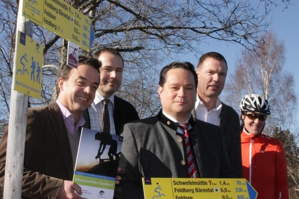 Gruppenbild Vorstellung MTB-Handbuch