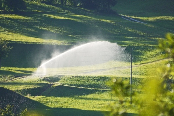 Bewässerung in der Landwirtschaft © Erich Westendarp/Pixabay