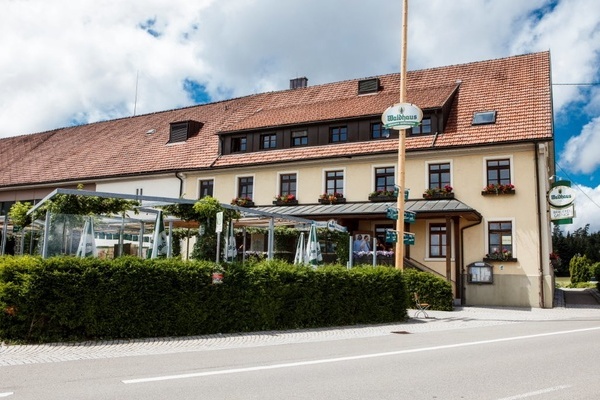 Auenansicht des Brauerei Gasthofs Waldhaus  Kommunikation & Design, Waldshut