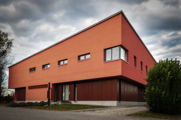 Blick auf das Haus der modernen Kunst  Stadt Staufen