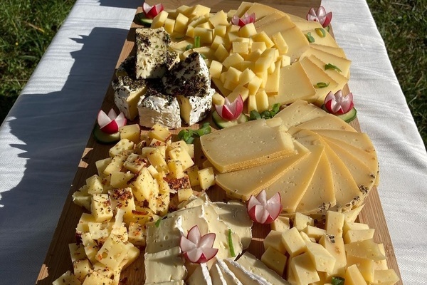 Große Auswahl an leckerem Käse direkt vom Hof © Melcherhof