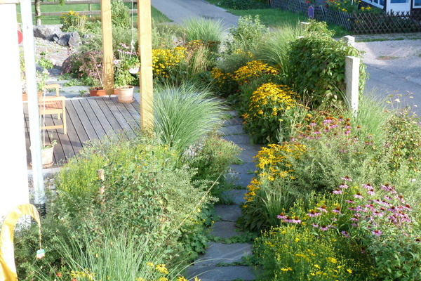 Ein Beispiel fr naturnahe Gartengestaltung  Fischer Landschaftsbau GmbH