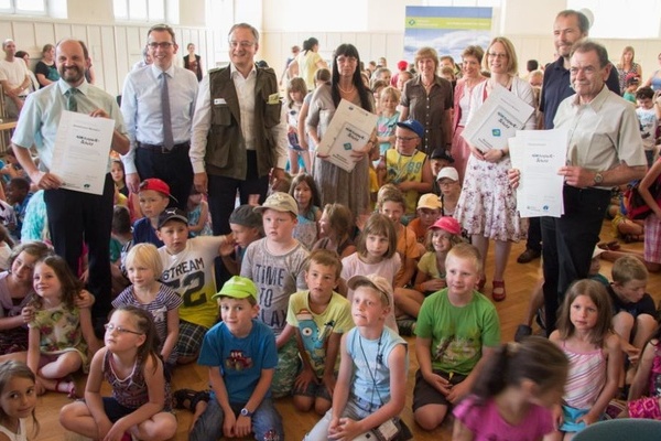 Gruppenbild Auszeichnung Naturpark-Schulen Furtwangen