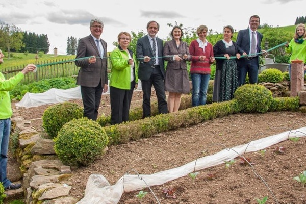 Gruppenbild Erffnung Bauerngartenroute (Foto: Naturpark Sdschwarzwald)