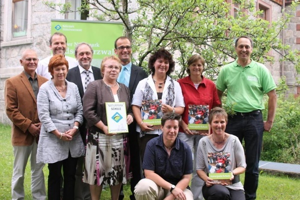 Gruppenbild Projektteam und Partner Naturpark-Schule_Naturpark Sdschwarzwald