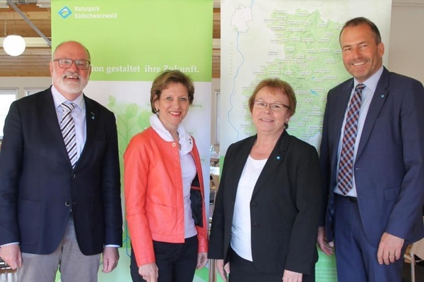 Bild 1 Gruppenbild Vorstand Naturpark Sdschwarzwald (Foto: Naturpark)