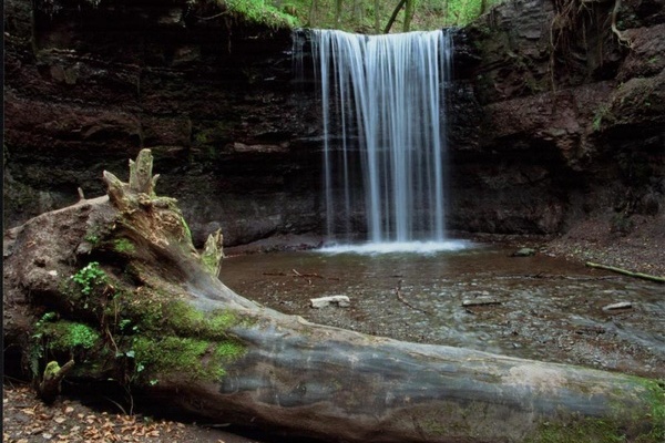 Hrschbach-Wasserfall im Schwbischen Wald_Quelle: Brigitte Riemer)