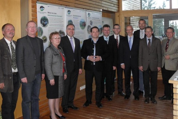 Pressebild Minister Bonde und AG Naturpark BaW