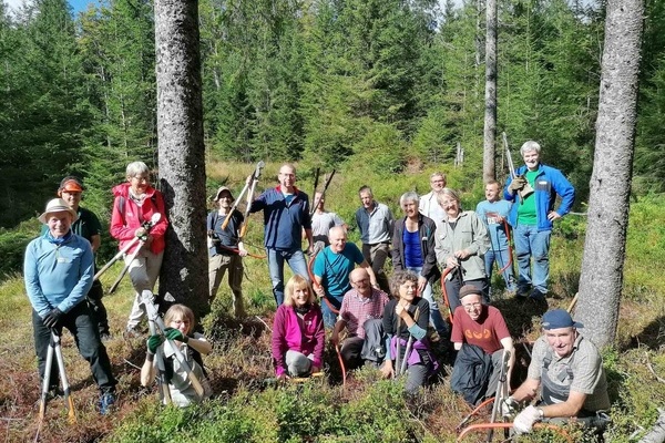 Gelungenes Teamwork beim Volunteer-Einsatz am Rohrhardsberg  Naturpark Sdschwarzwald.