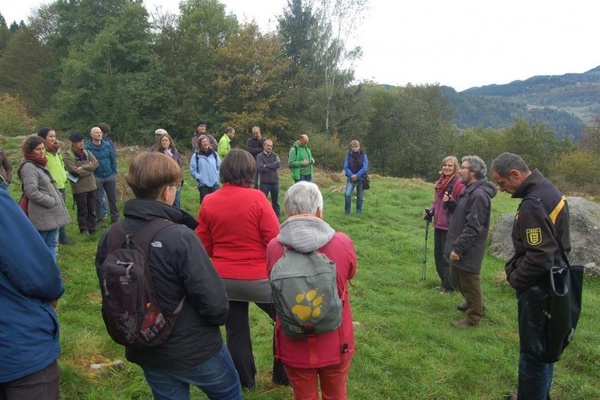 Bild1: Einführung in das Thema der Exkursiion (Foto: Naturpark Südschwarzwald)