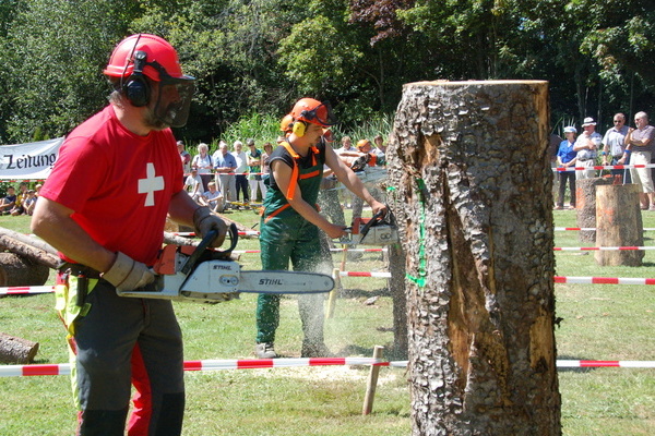 Der Holzfller-Wettbewerb findet gemeinsam mit dem Naturpark-Markt statt  Gemeinde Husern