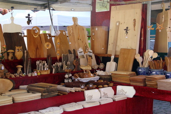 Marktstand mit handgefertigten Produkten  Stadt Furtwangen