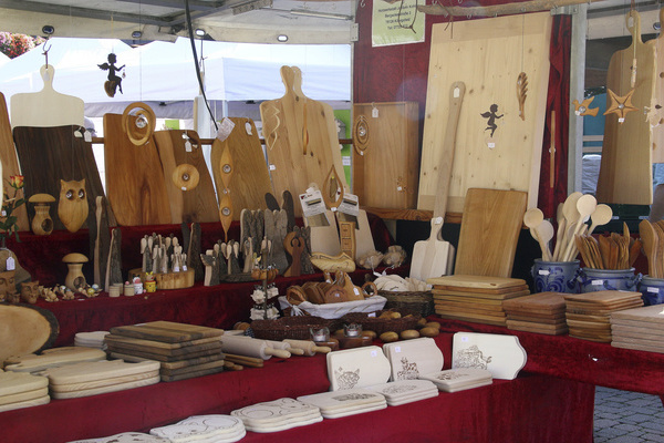 Stand mit Kchenutensilien aus Holz  Hochschwarzwald Tourismus GmbH