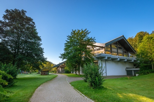 Neuer Kurpark mit Lebkuchenhaus  Gemeinde Todtmoos